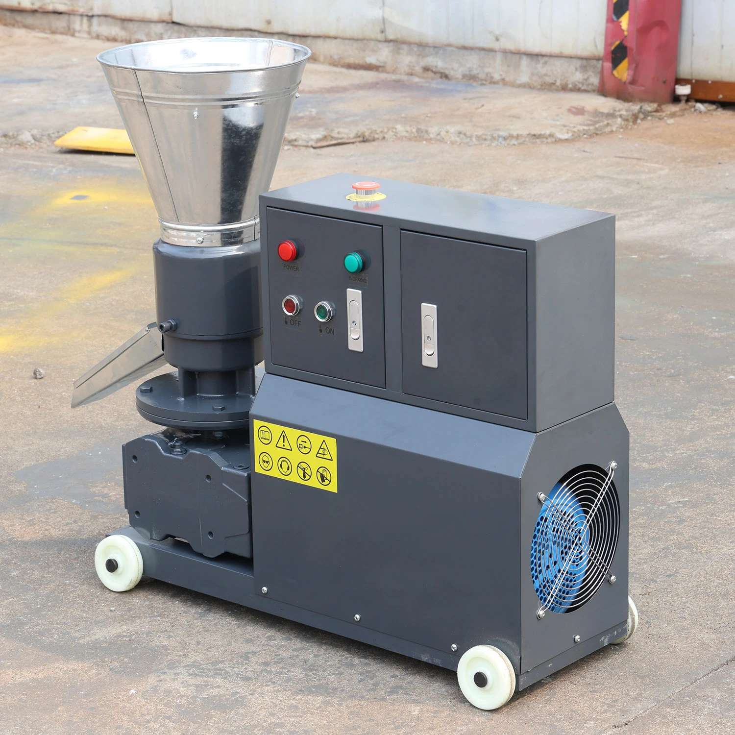 50-80 Kg/h Odun Pelet Sobası Peletleme Makinasından Odun Peletini Kullandı
